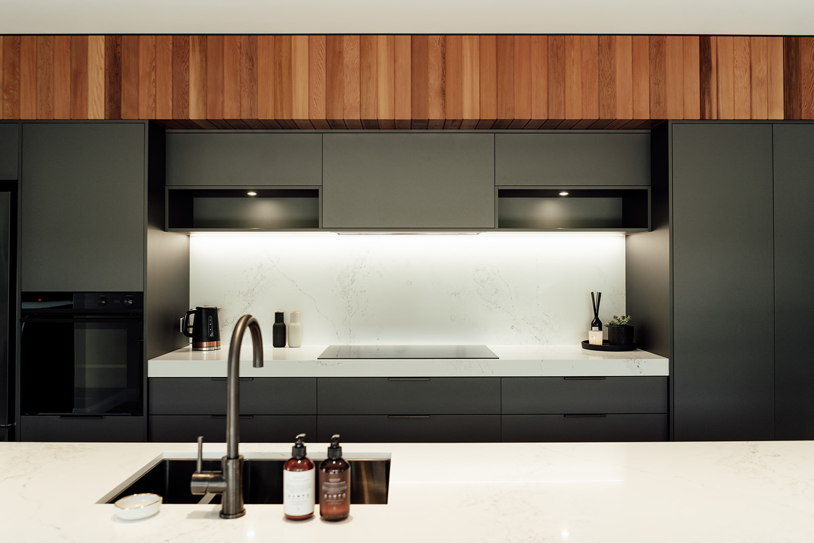 black kitchen wood modern